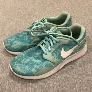 Blue Nike Tennis Shoes